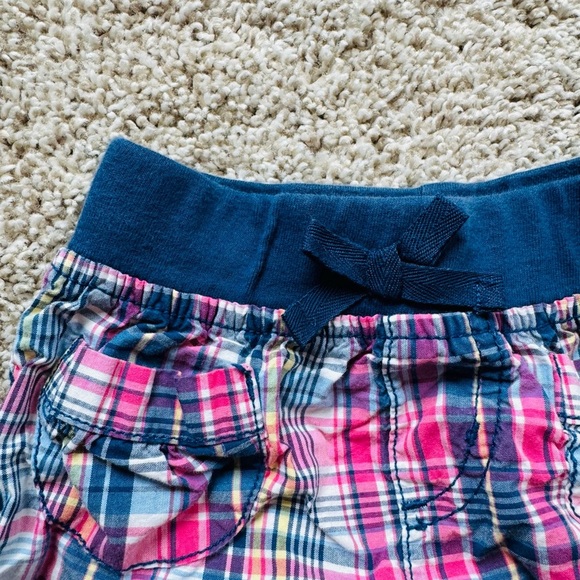 Bundle of 2 Baby Girl Shorts Plaid printed and Ice cream printed – 6-12 Months - Picture 9 of 9